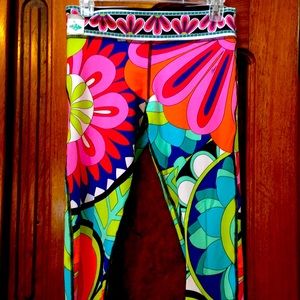 Beautiful very colorful leggings. Worn once.
